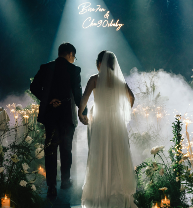 Trang tr&iacute; tiệc cưới tại phường An Đ&ocirc;ng &ndash; Khi t&igrave;nh y&ecirc;u h&oacute;a th&agrave;nh c&acirc;u chuyện giữa l&ograve;ng phố thị