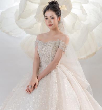 Những Mẫu V&aacute;y Cưới Được Y&ecirc;u Th&iacute;ch Hiện Nay