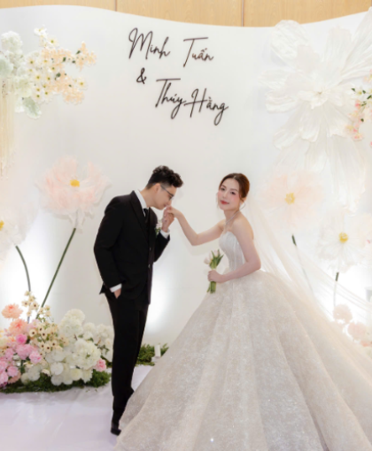 Adora Nguyễn Kiệm