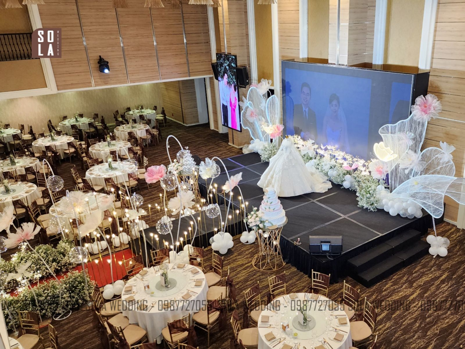 Trang trí gia tiên quận Tân Bình