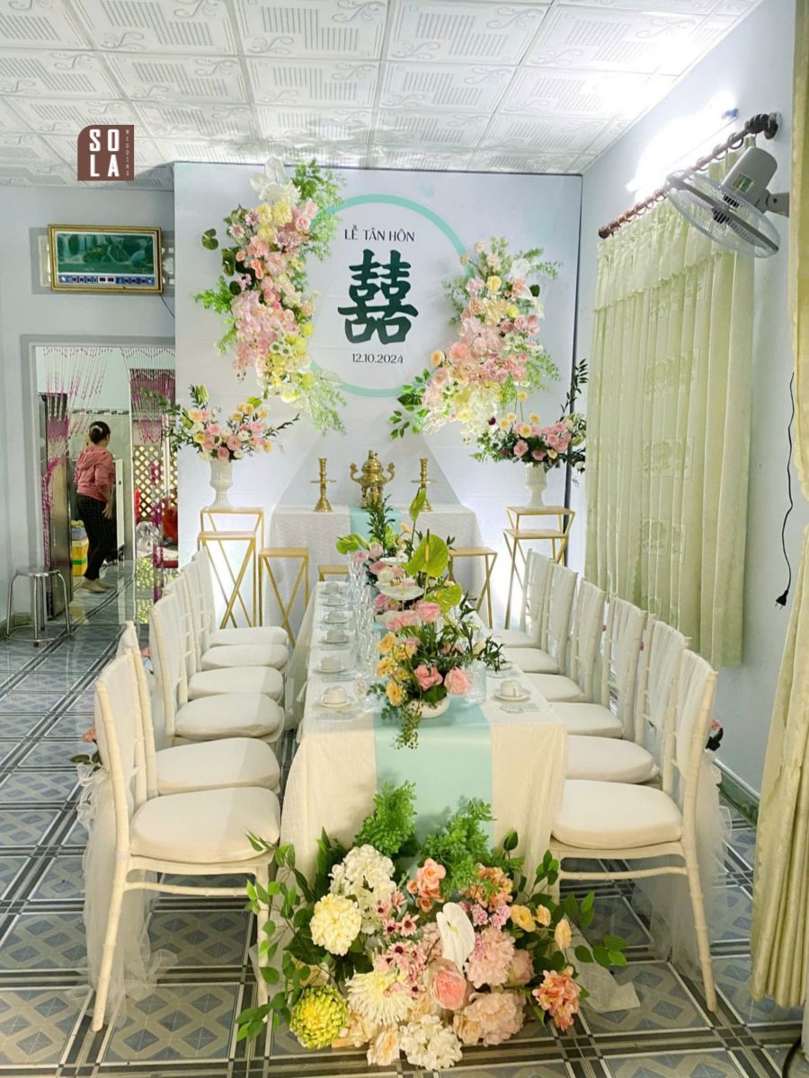 Trang trí gia tiên quận Tân Phú