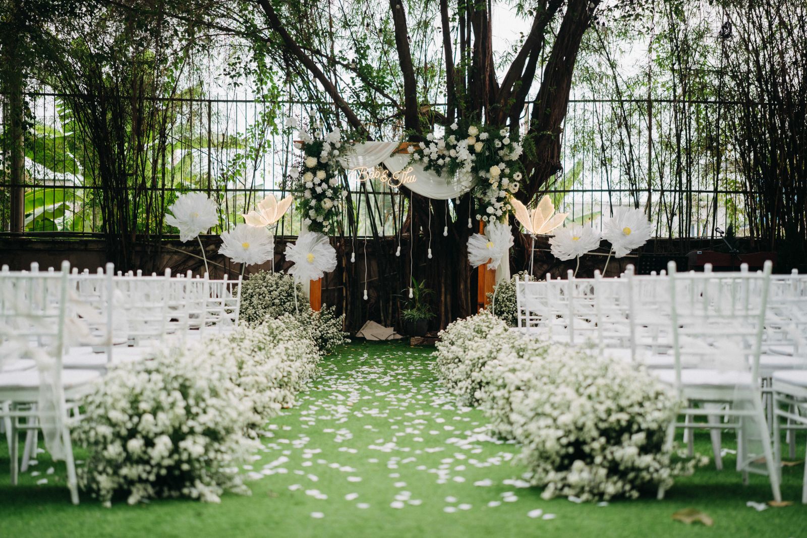 trang trí tiệc cưới tại Hidden Mansions Phường An Phú Đông