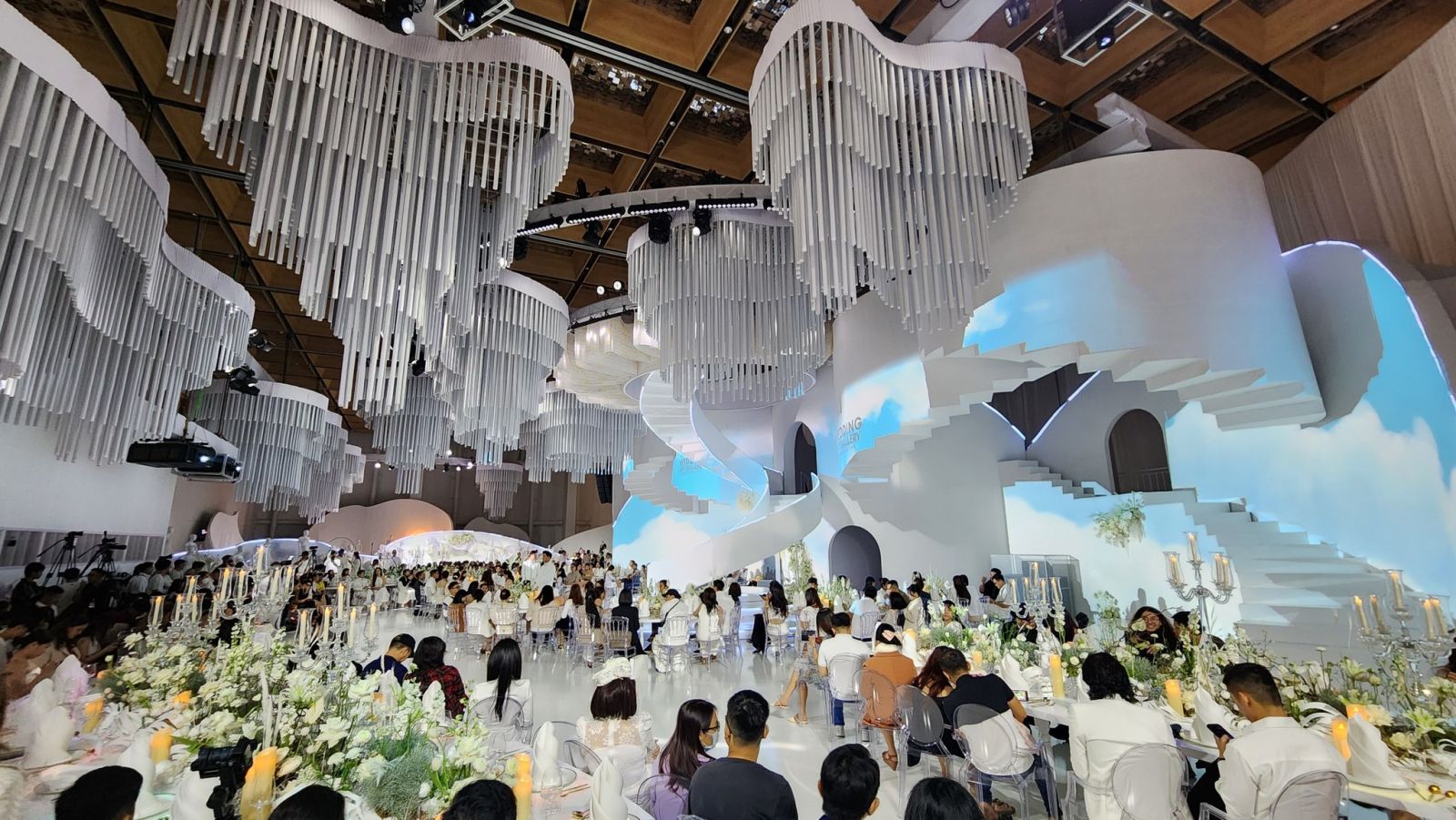 Trang trí tiệc cưới tại nhà hàng White Palace Võ Văn Kiệt