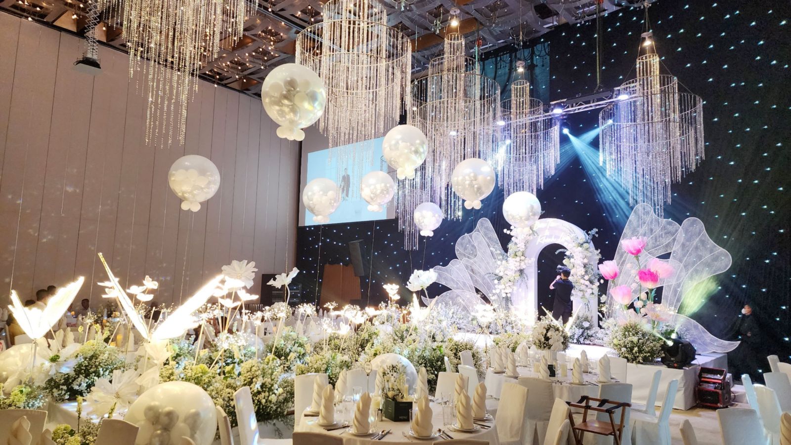 Trang Trí Tiệc Cưới Tại Phường Phú Lâm – Sola Wedding