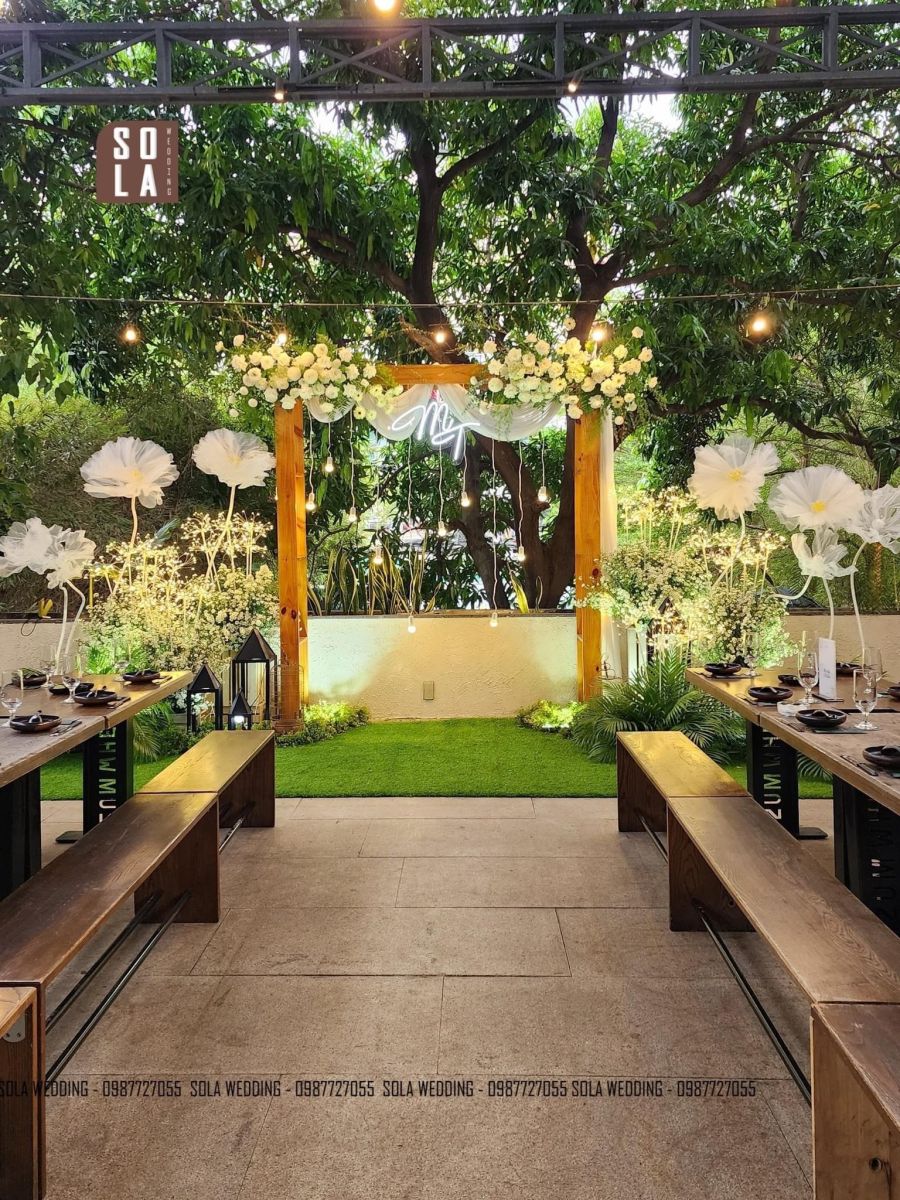 Trang trí tiệc cuói tại phường Khánh Hội