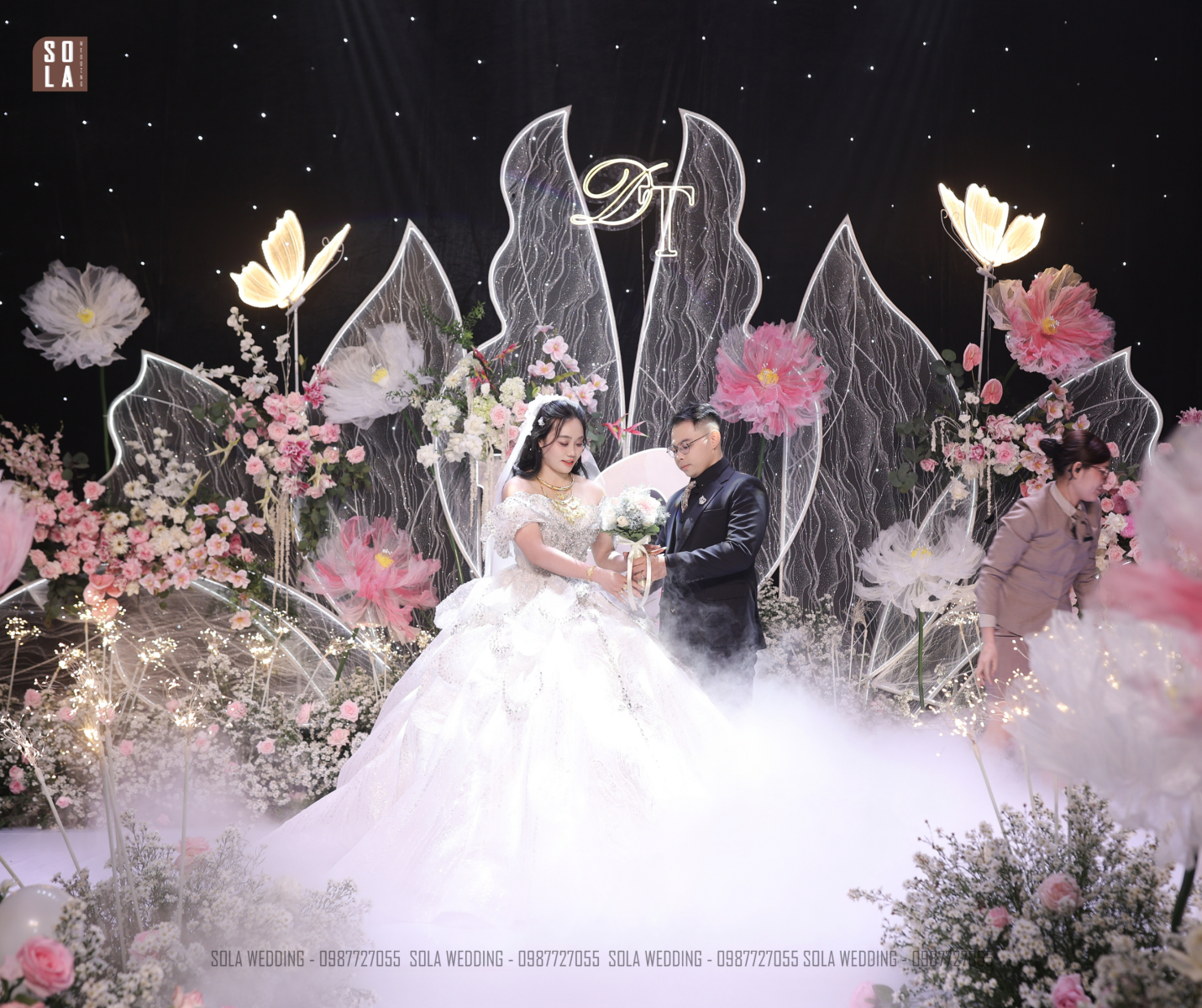 Khói lạnh trong trang trí tiệc cưới