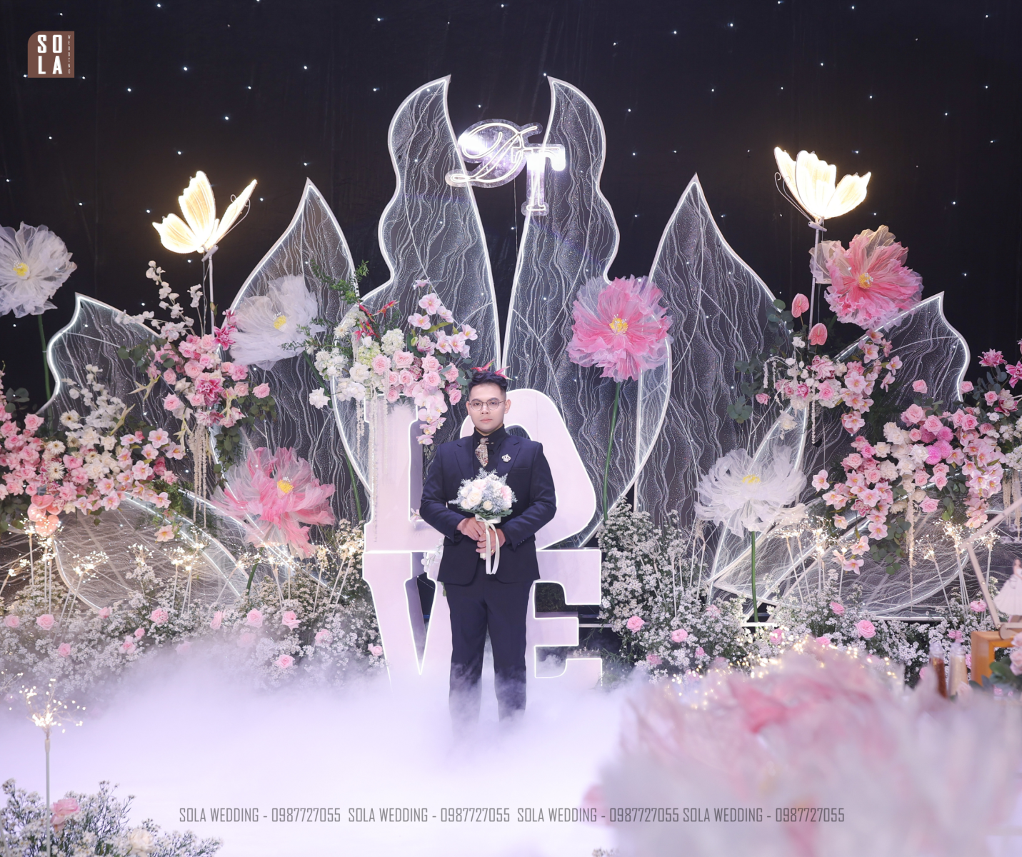 khói lạnh trong trang trí tiệc cưới