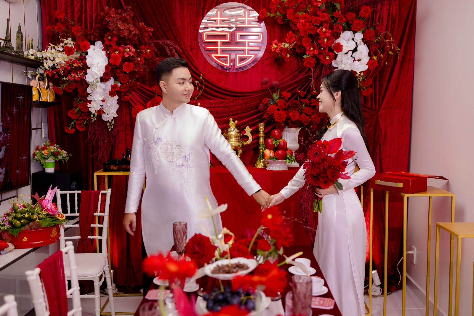 trang trí gia tiên tone đỏ