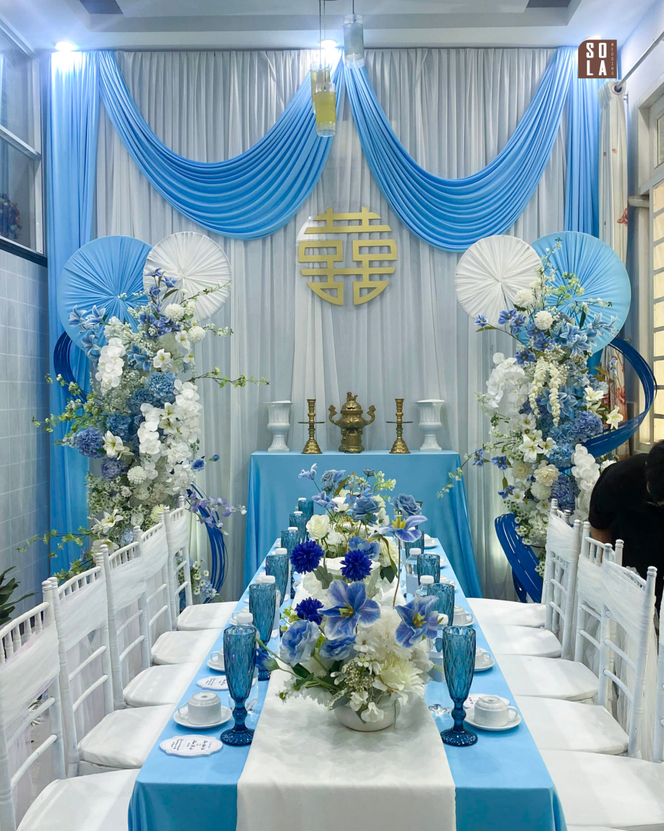 trang trí gia tiên tông màu xanh