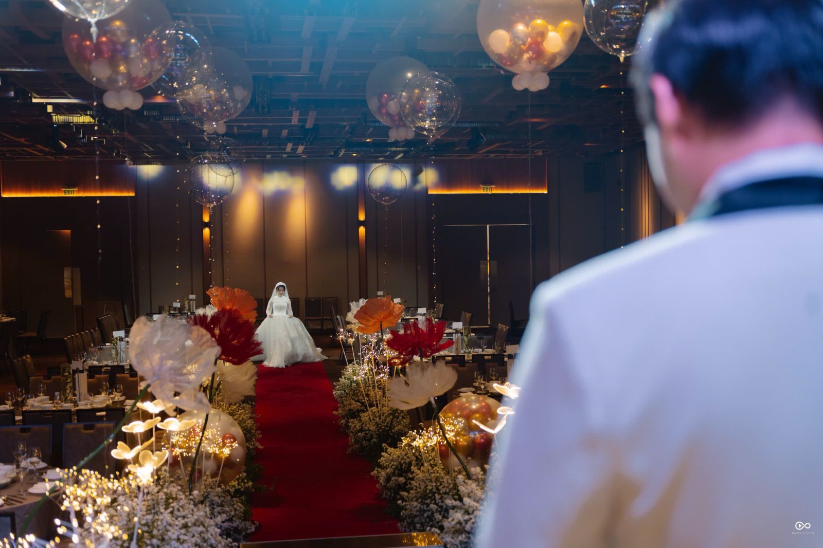 Mẫu Backdrop Cưới Hiện Đại 