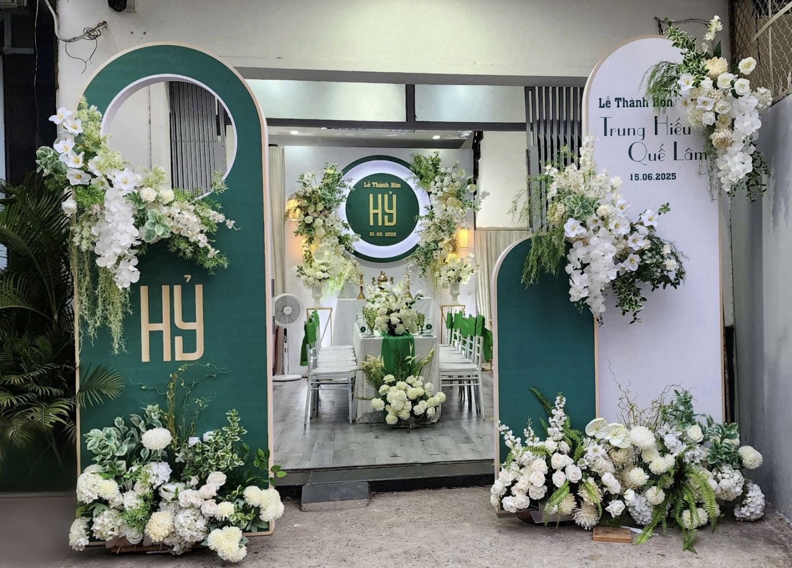 trang trí gia tiên quận bình tân